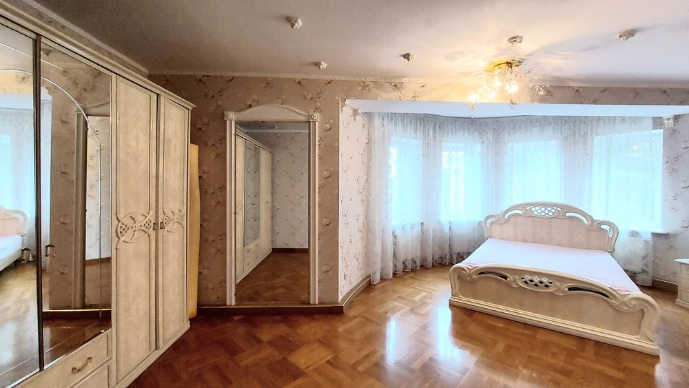 Оренда 3-х кімнатної квартири в центрі р-он Площі