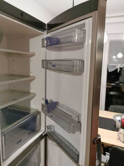 Lodówka WHIRLPOOL 186cm