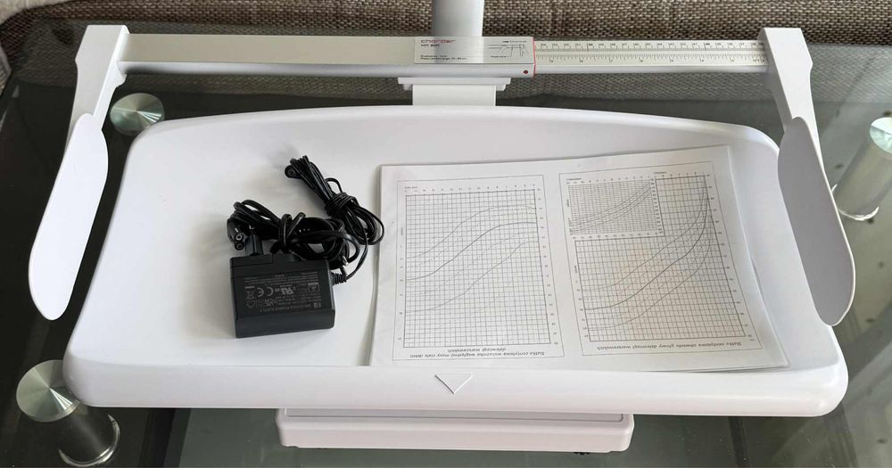 Waga niemowlęca + sprzęt medyczny