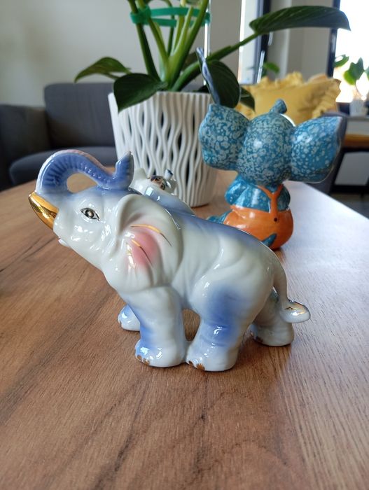 Zestaw ceramicznych figurek vintage słonie