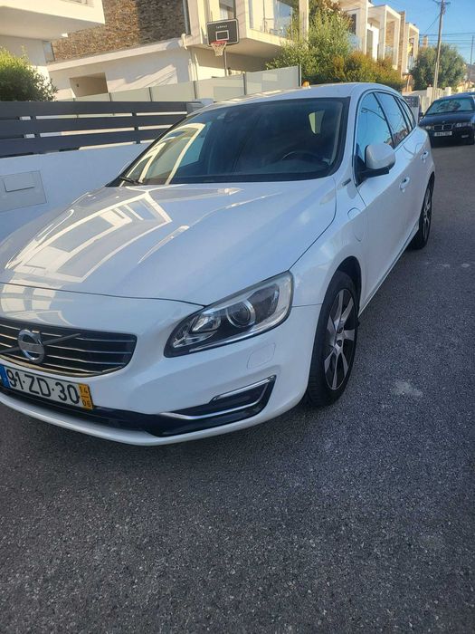 VOLVO V60 D6 PLUG-IN HYBRID AWD