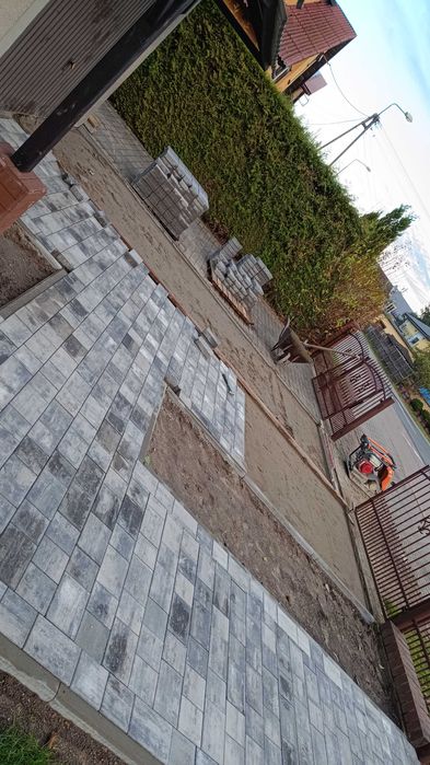 Wykopy ziemne ,pracę budowlane Bejenka