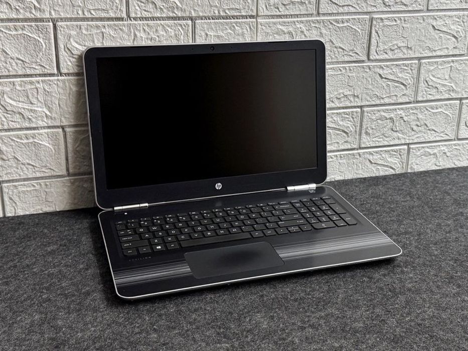 Ноутбук hp pavilion 15.6 i7/8gb/500gb