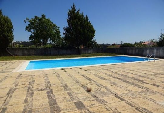 Moradia Maia com Jardim e Piscina