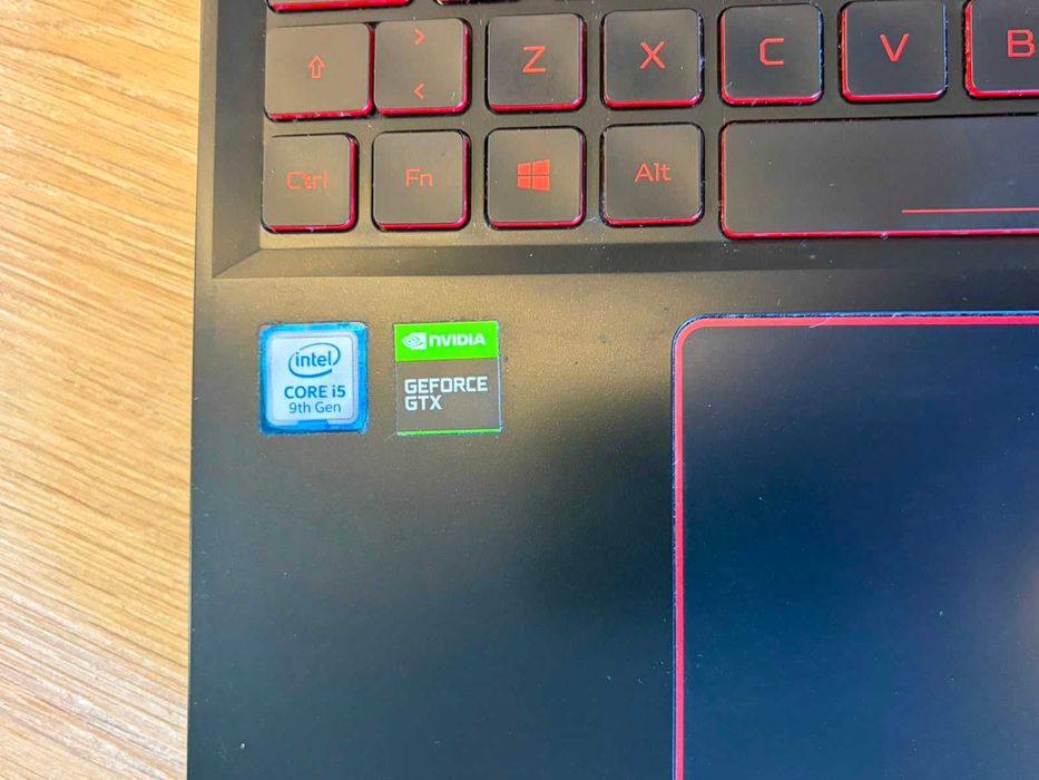Acer Nitro 5 AN515-54 — i5 GTX 1650 16GB SSD