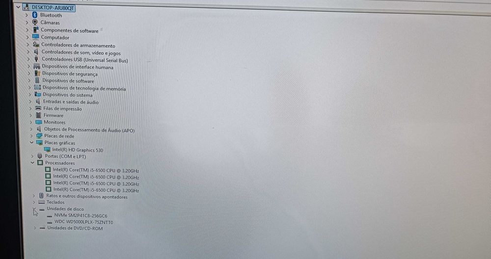 Dell Optiplex All In One 3050 Ecrã 19.5 Full HD i5/12GB RAM/NVME+HDD
