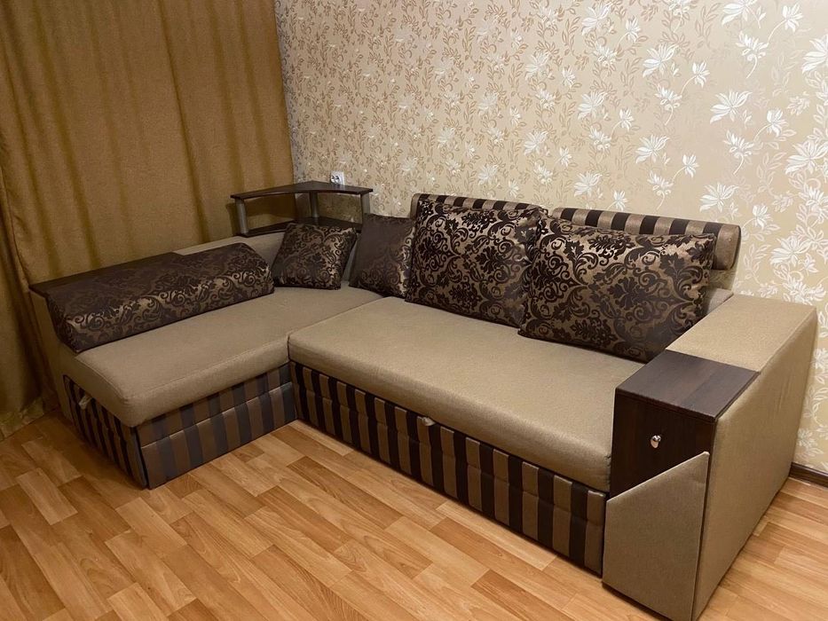 Продам диван с большим спальным местом