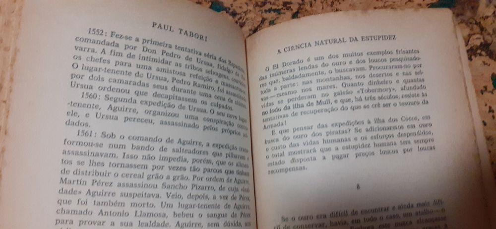 A ciência natural da estupidez.  Paul Tabori