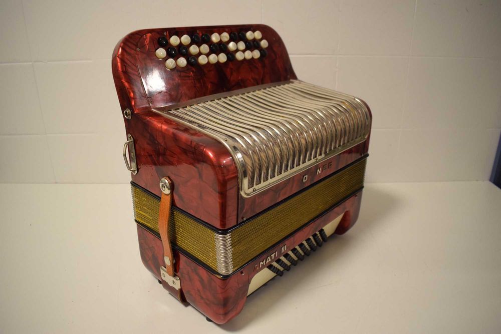 Acordeao Hohner Amati 2 Voz 48 Baixos, N 09