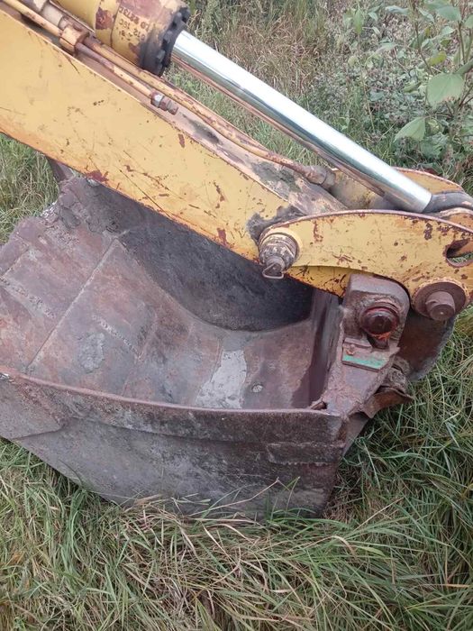 Продам екскаватор