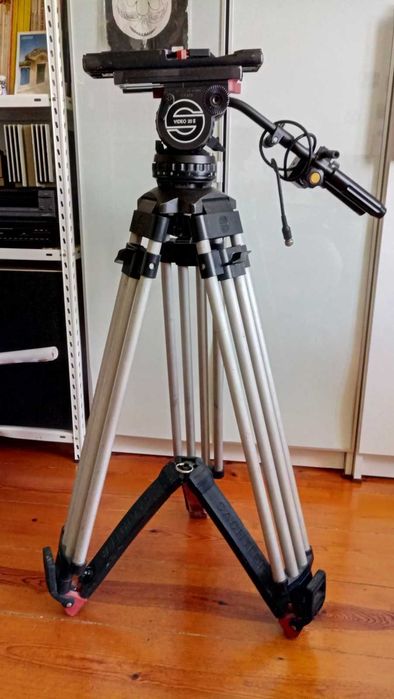 Câmara Panasonic AG-HPX500 P2 com acessórios + tripé Sachtler 20II