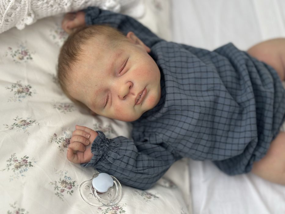 Bebé reborn Elliot