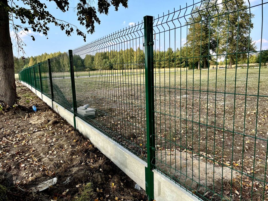 Panele ogrodzeniowe, ogrodzenie panelowe, panel fi4 montaż z montażem