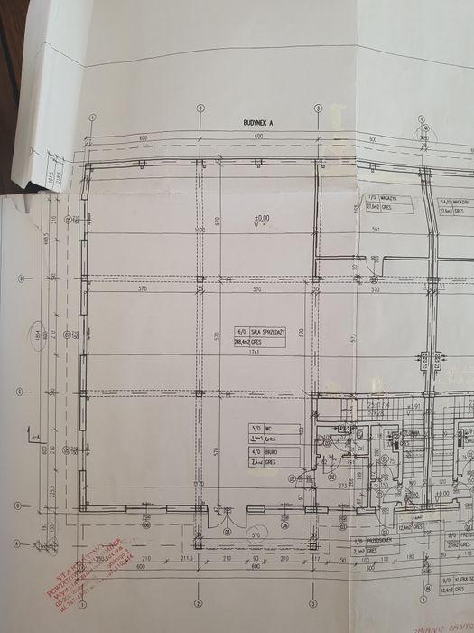 Lokal 200 m² przy głównej ulicy – na magazyn lub hurtownię | Tłuszcz