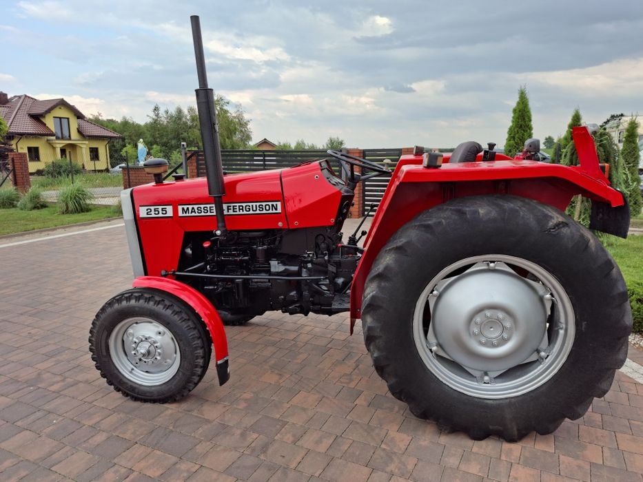 Massey Ferguson 235