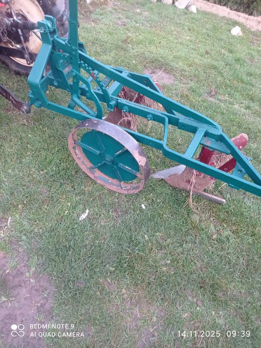 Плуг 2-35 корпусний