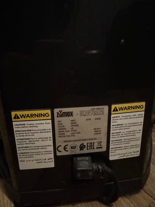 Професійна автоматична соковижималка для цитрусових Zumex Minex