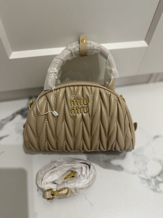 Torebka bezowa kuferek miu miu