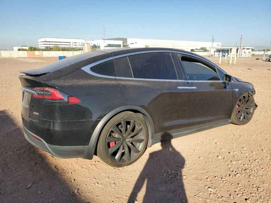 TESLA MODEL X P90D Performance