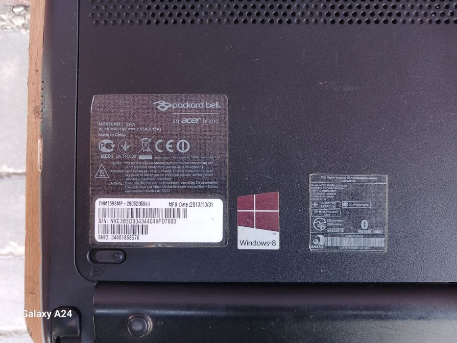Нетбук Packard bell ZEA Acer