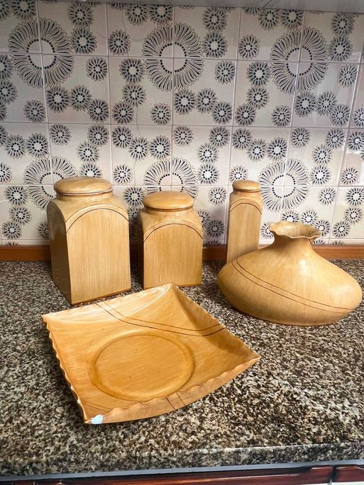 Conjunto de cozinha em cerâmica