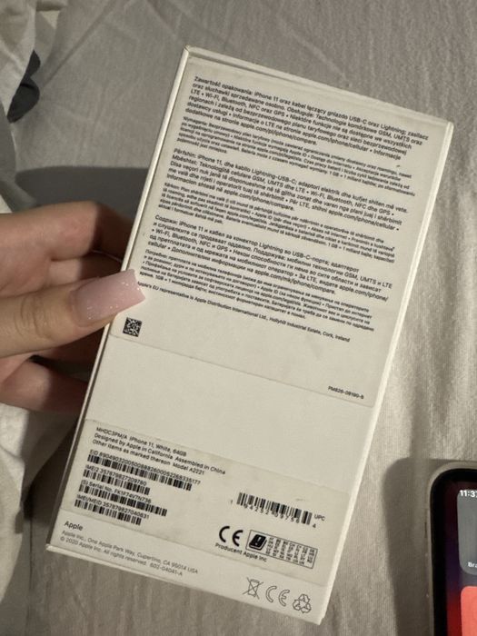 iPhone 11 64 GB.