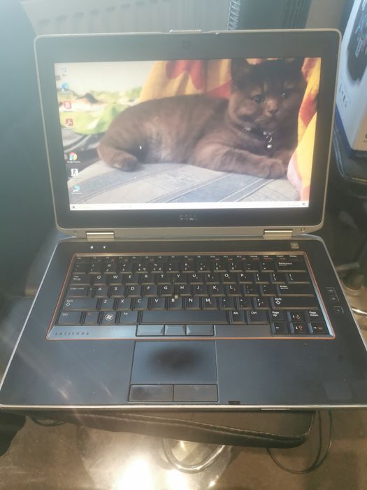 Laptop dell.     .