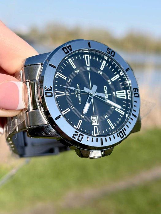 Чоловічий годинник CASIO MTP-VD01-1C.