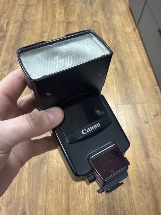 Продам обєктив Canon 70-200 1:4 L  та спалахи