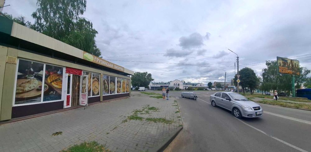 60м2 біля залізничного вокзалу на фасаді