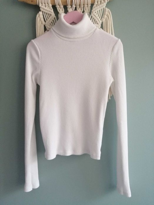 Dopasowany biały golf firmy FB Sister  XS