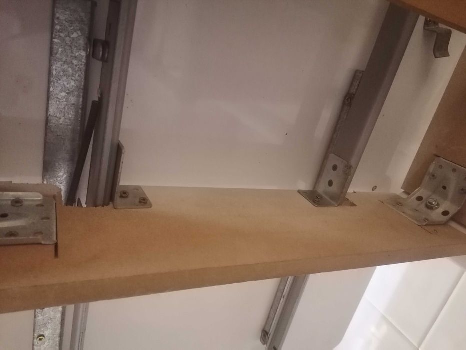 Mesa extensível com três cadeiras