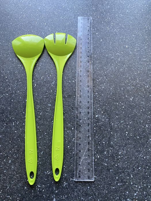 Łyżki plastikowe do serwowania sałatki