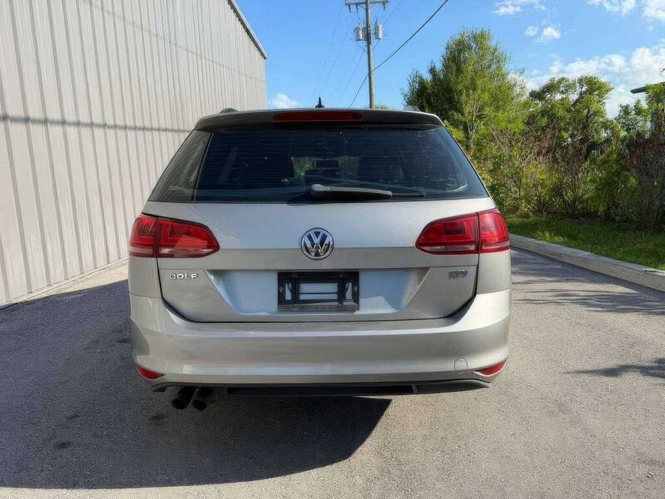 Volkswagen Golf SportWagen SE      2015