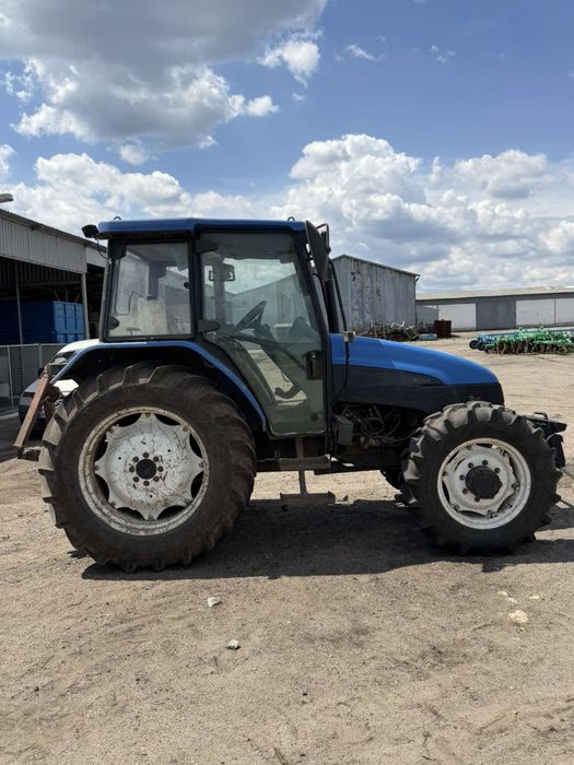 Трактор New Holland TL5060