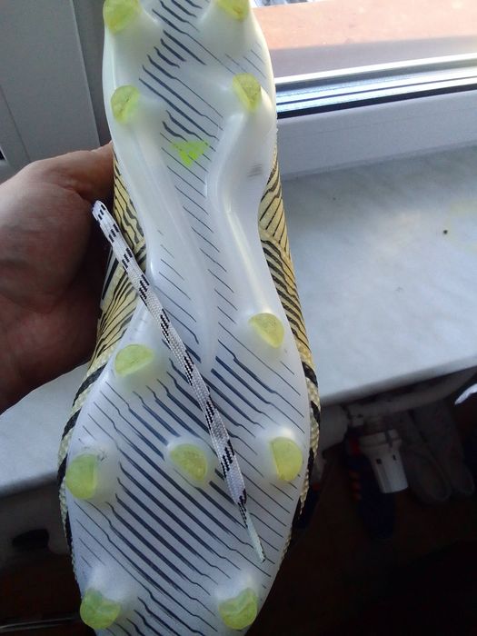 Buty piłkarskie adidas nemezis