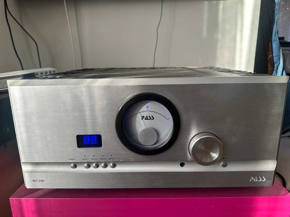 Wzmacniacz PASS INT-250 z polskiej dystrybucji