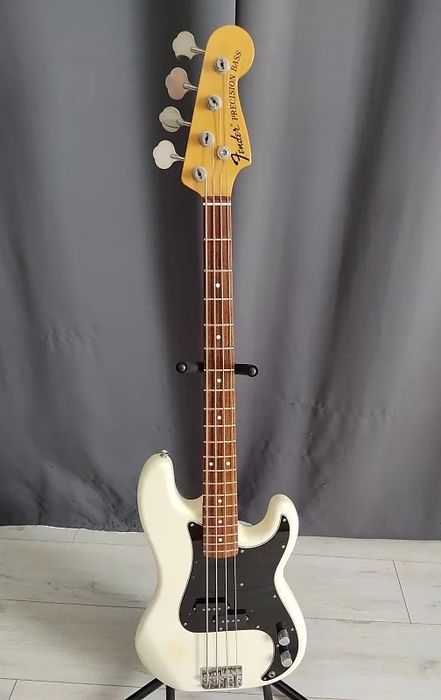 Fender Precision Bass ’70 (PB70) - Made in Japan