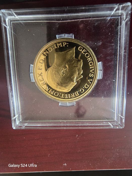 Srebrna replika suweren australijski.Moneta