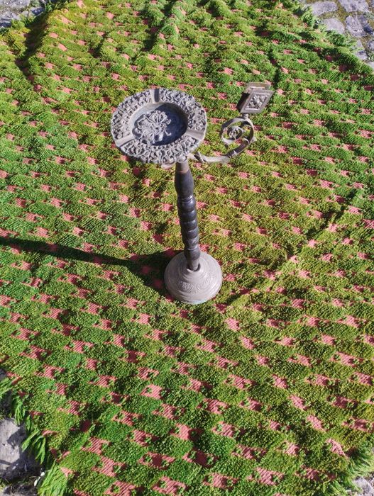 Cinzeiro de pé, antigo