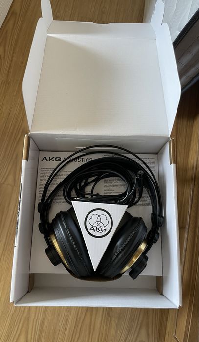 Auscultadores AKG K240 Studio