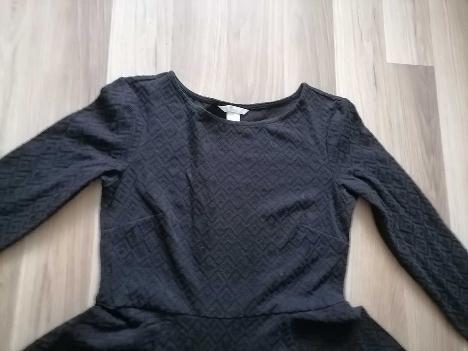 Czarna sukienka hm