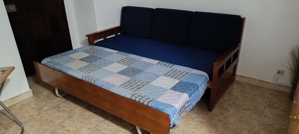 Sofá cama castanho