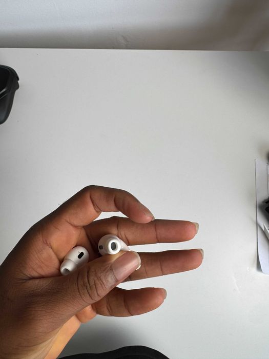 AirPods Pro 2 com gravação da Apple