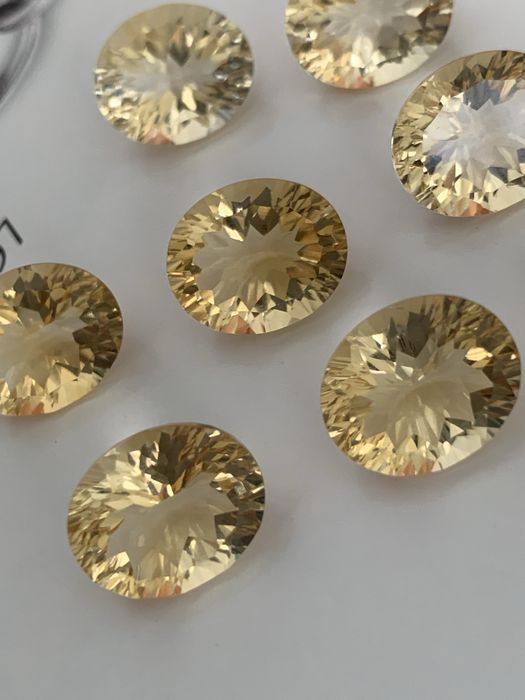 Ексклюзивний цитрин 4.6 ct, огранка Concave (Овал 10х12) — неймовірна гра світла!