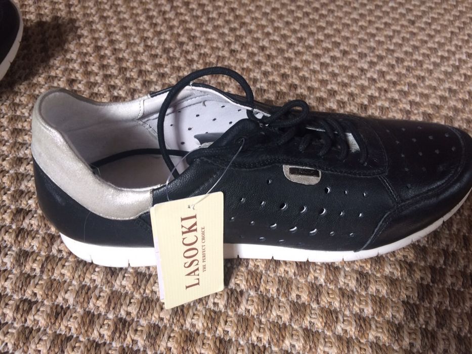 Продаю кожаные кроссовки Lasocki рр 41 , 27 см унисекс