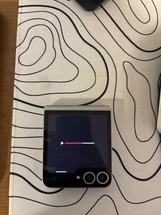 Z flip 6 junto com hub (usado como pc)