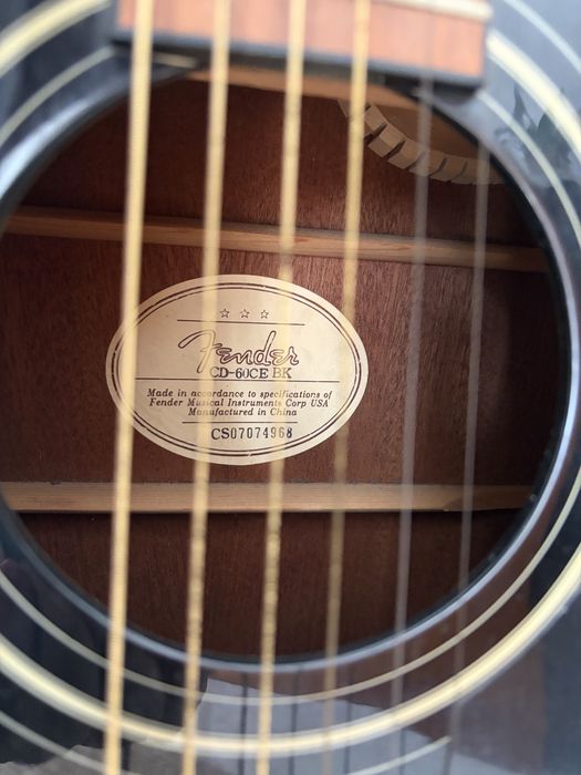 Guitarra Eletroacústica Fender CD-60CE Preta (Black)