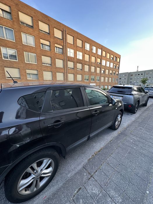 Nissan Qashqai - Carro