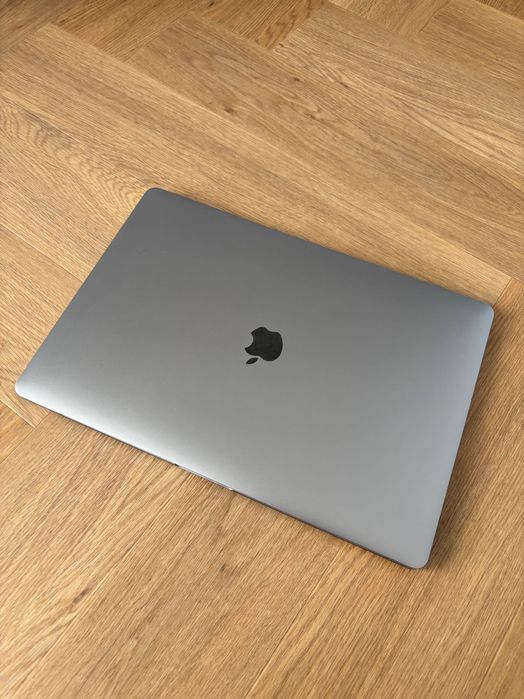 Idealny MacBook Pro 15” 16/512 GB TOUCH BAR PERFEKCYJNY